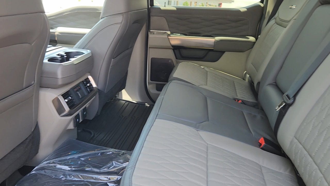 2025 Ford F-150 Platinum photo 21