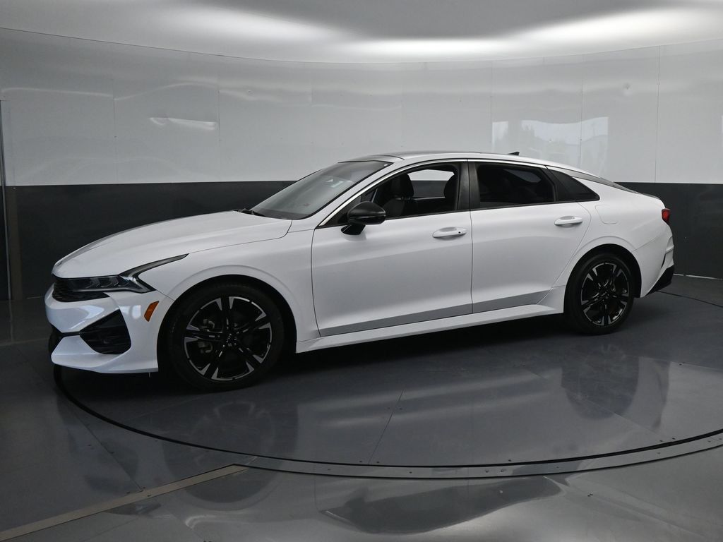 2022 Kia K5 GT-Line photo 2