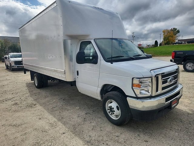 2024 Ford E-Series Cutaway Base's photo