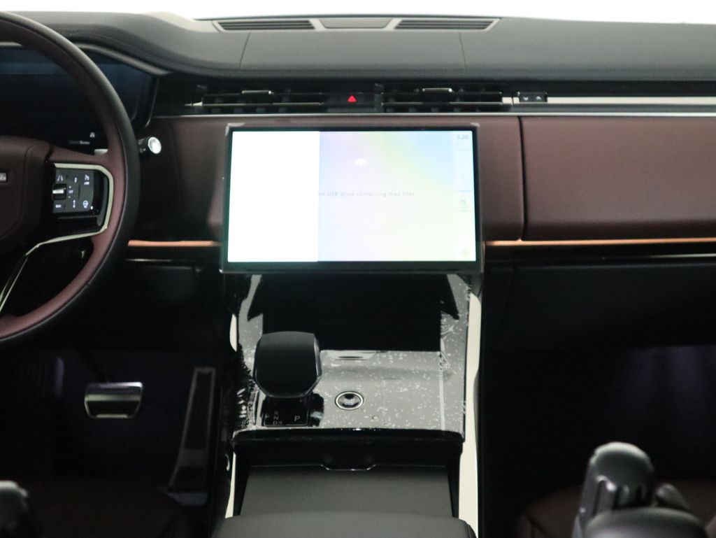 2025 Land Rover Range Rover Sport SE photo 14