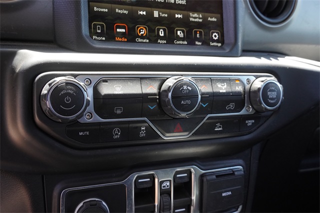 2021 Jeep Gladiator Sport photo 21