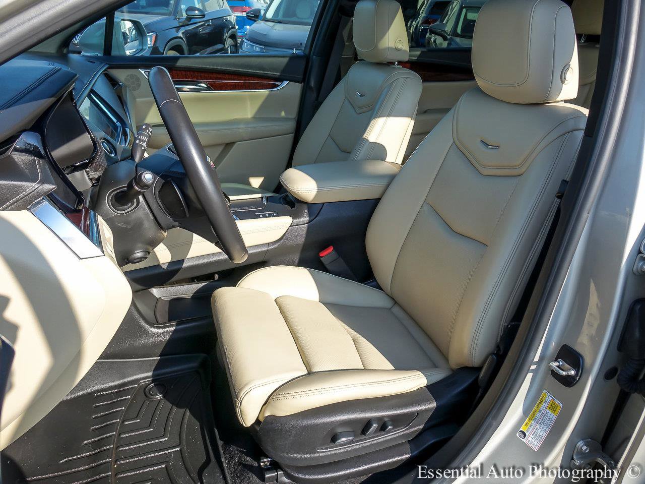 2017 CADILLAC XT5 - Image 11