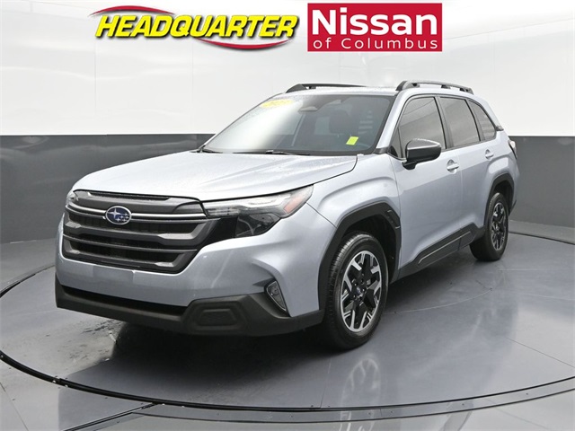 2025 Subaru Forester Premium's photo