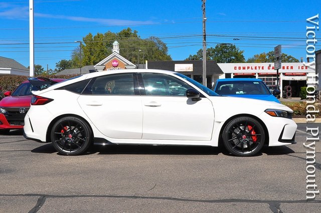 2025 Honda Civic Type R photo 2