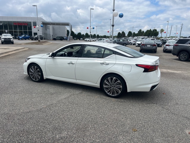 2025 Nissan Altima 2.5 SL photo 3