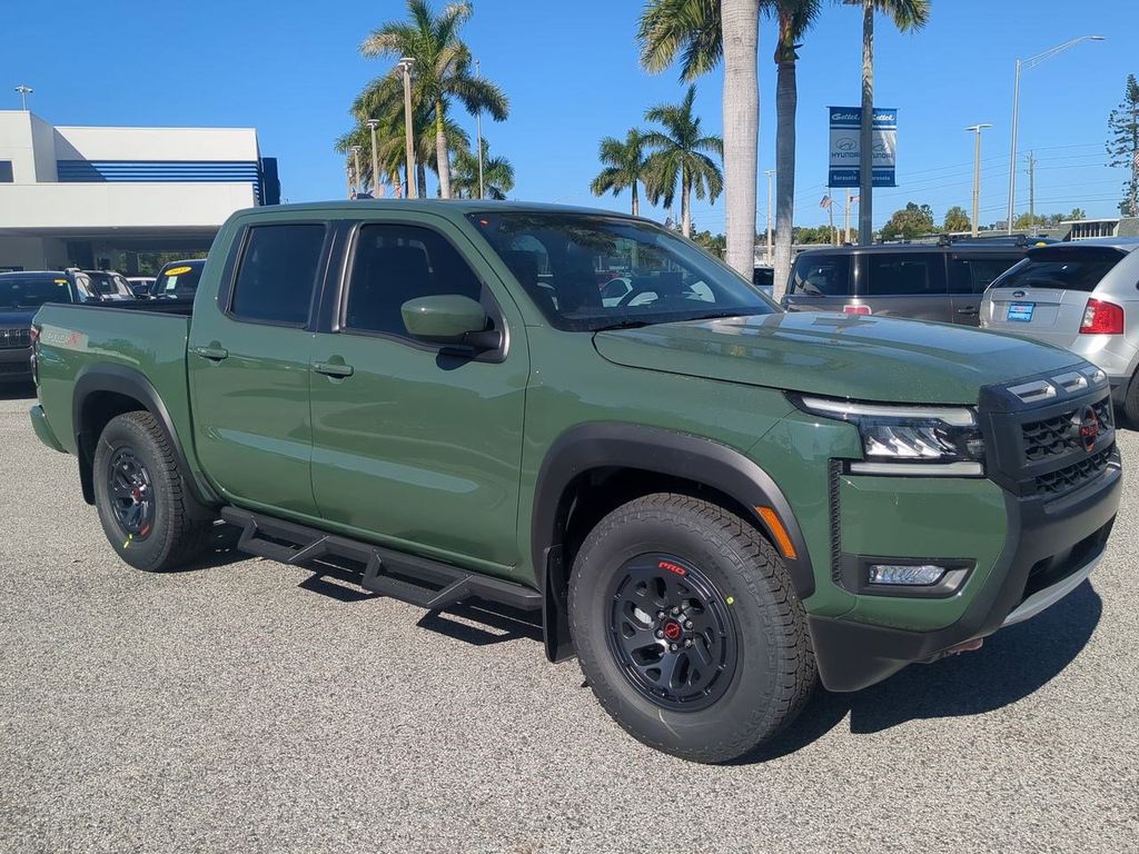 2026 Nissan Frontier Crew Cab PRO-X photo 3
