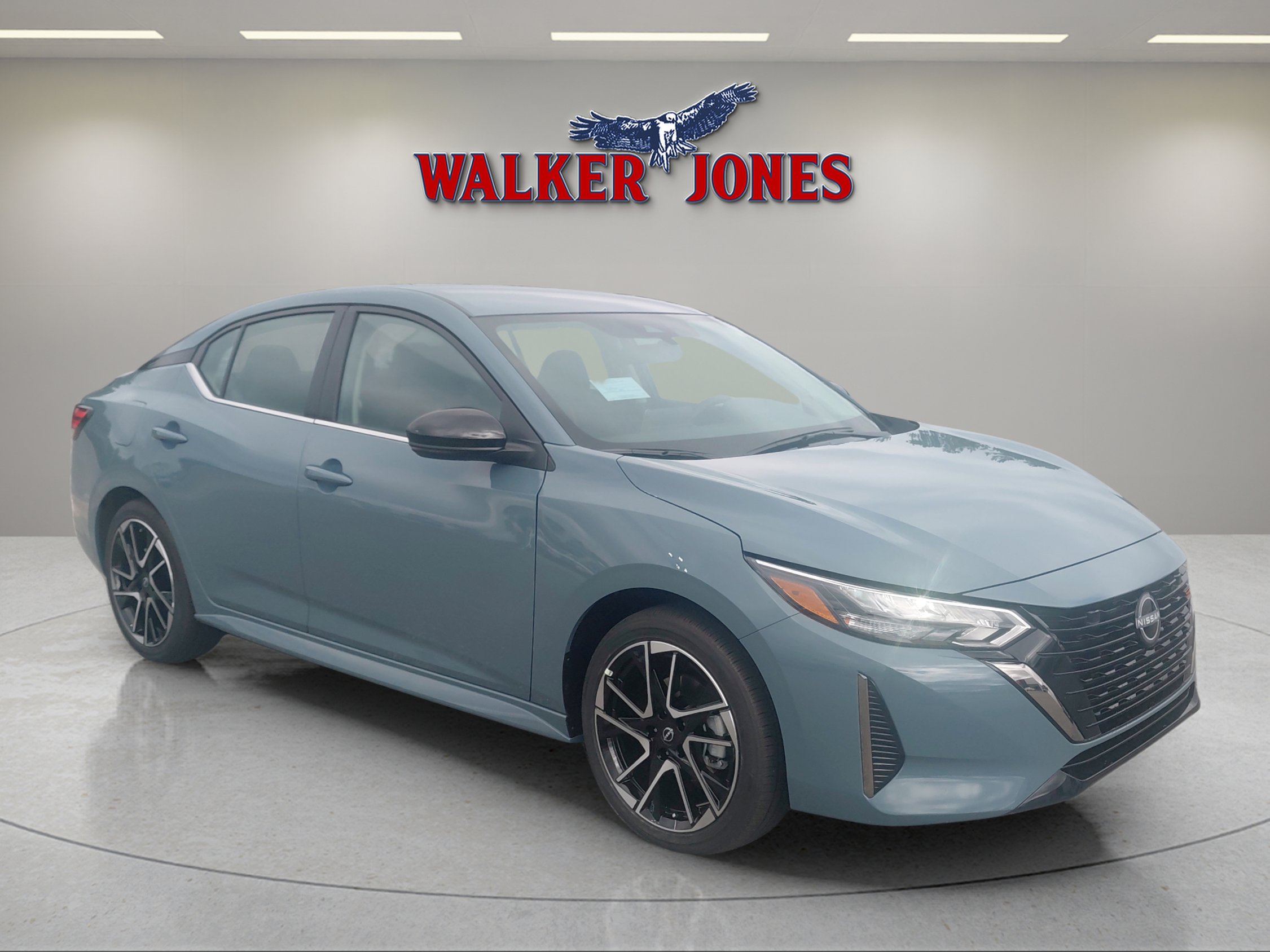 2025 Nissan Sentra SR's photo