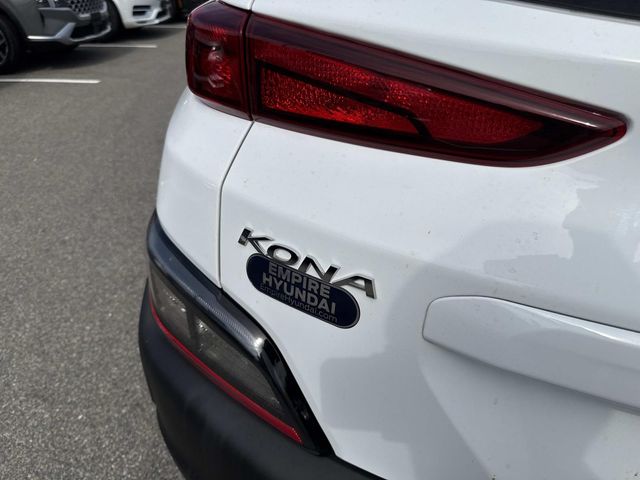 2023 Hyundai Kona SEL photo 3
