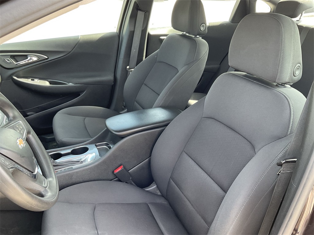 2020 Chevrolet Malibu LS photo 10