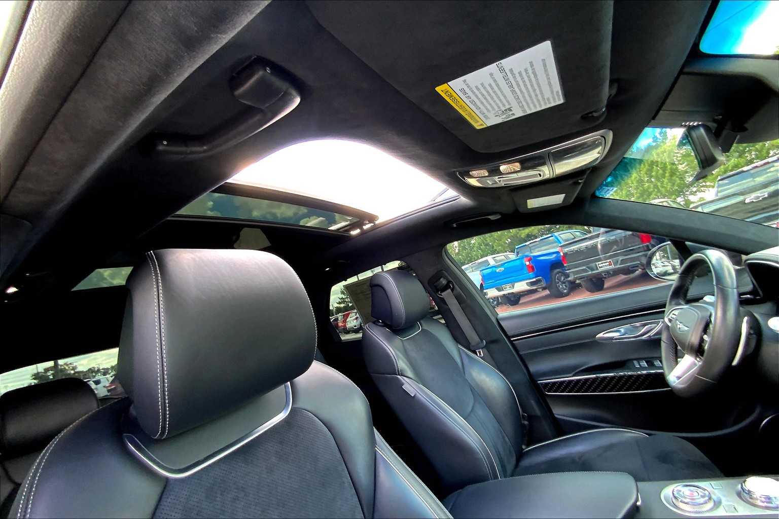 2022 Genesis GV70 3.5T Sport photo 12