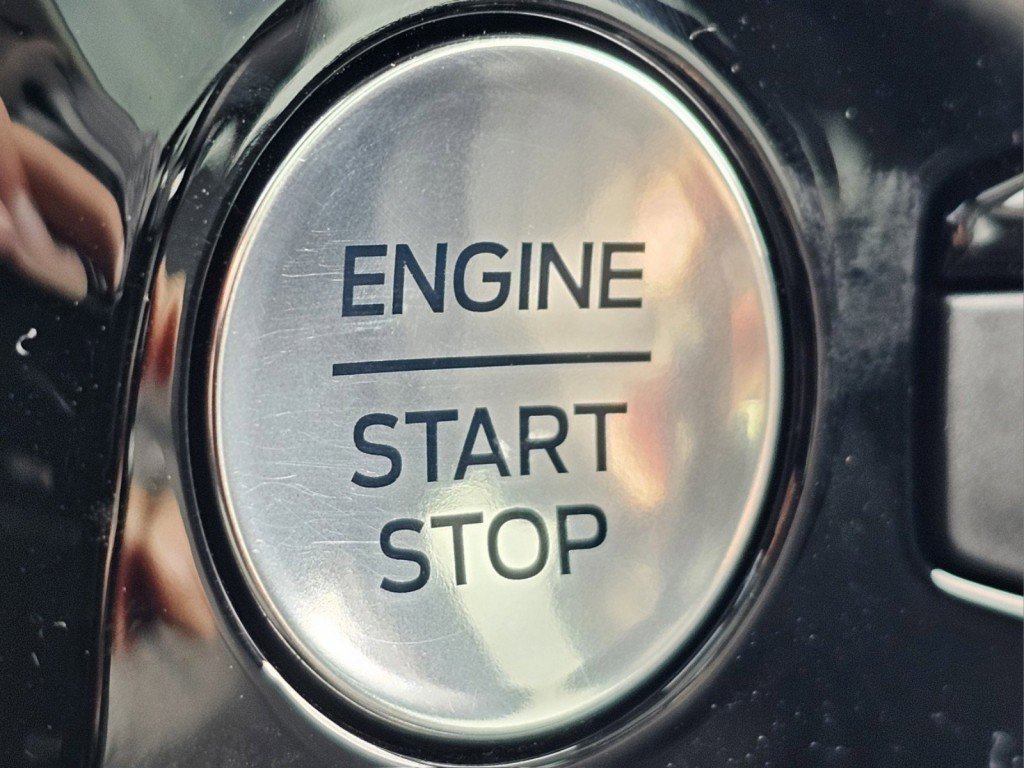 2025 Ford Escape Plug-In Hybrid photo 4