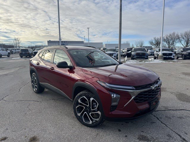 2025 Chevrolet Trax RS's photo