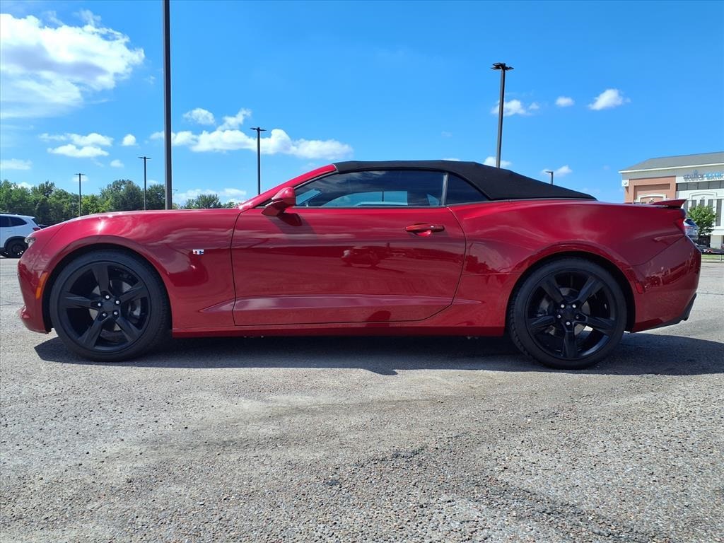 2018 Chevrolet Camaro 2LT photo 17