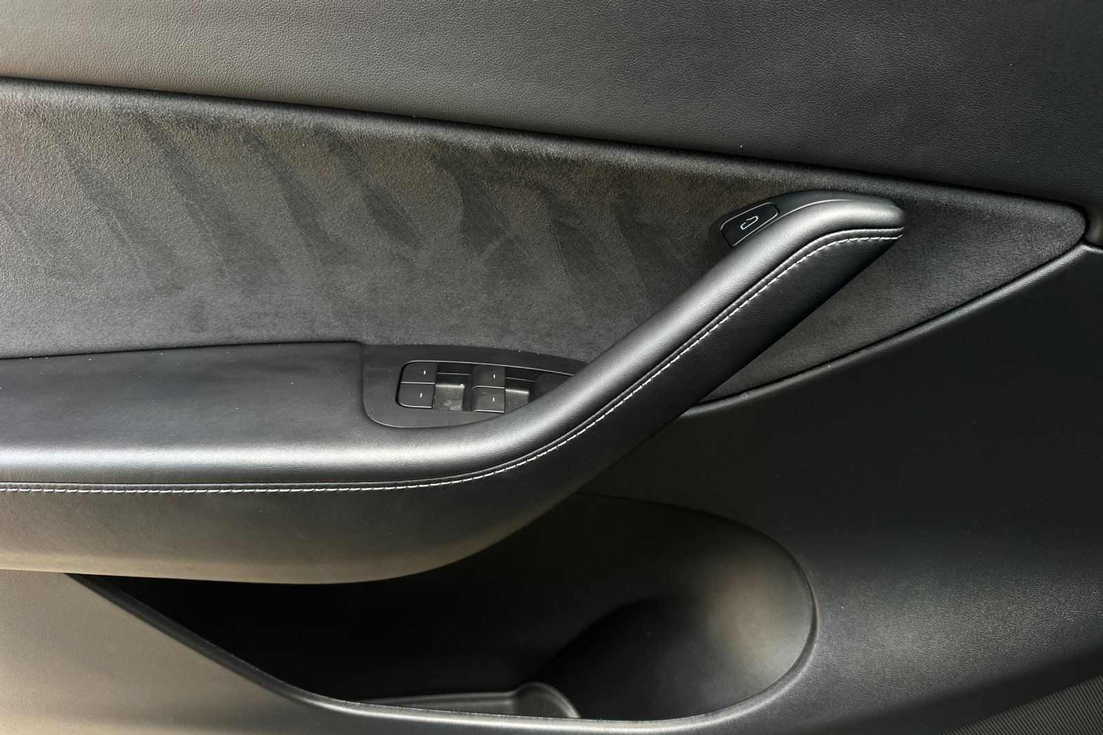 2022 Tesla Model Y Long Range photo 16