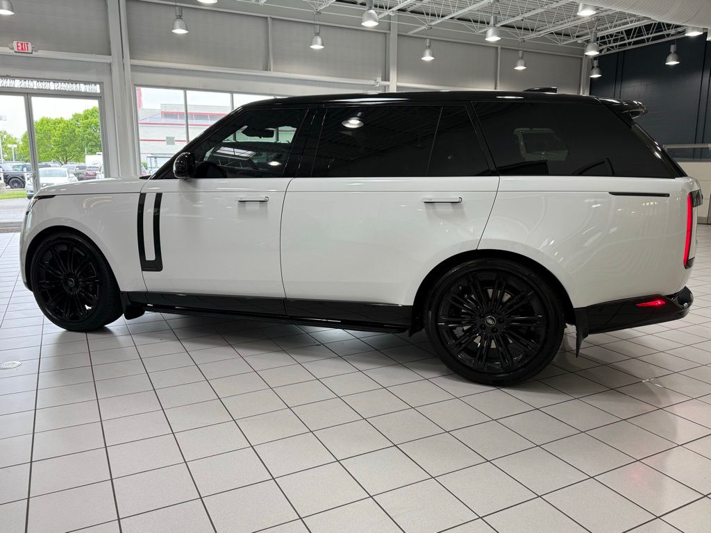 2025 Land Rover Range Rover Autobiography photo 12