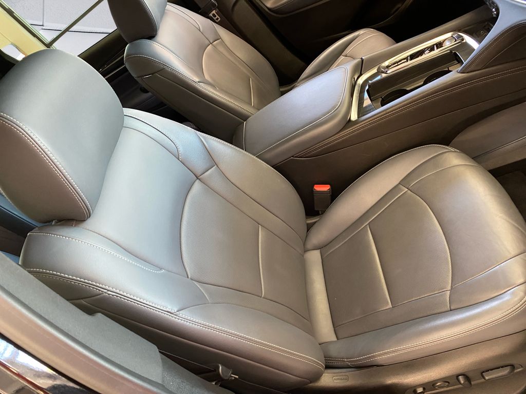 2024 Buick Enclave Premium photo 14