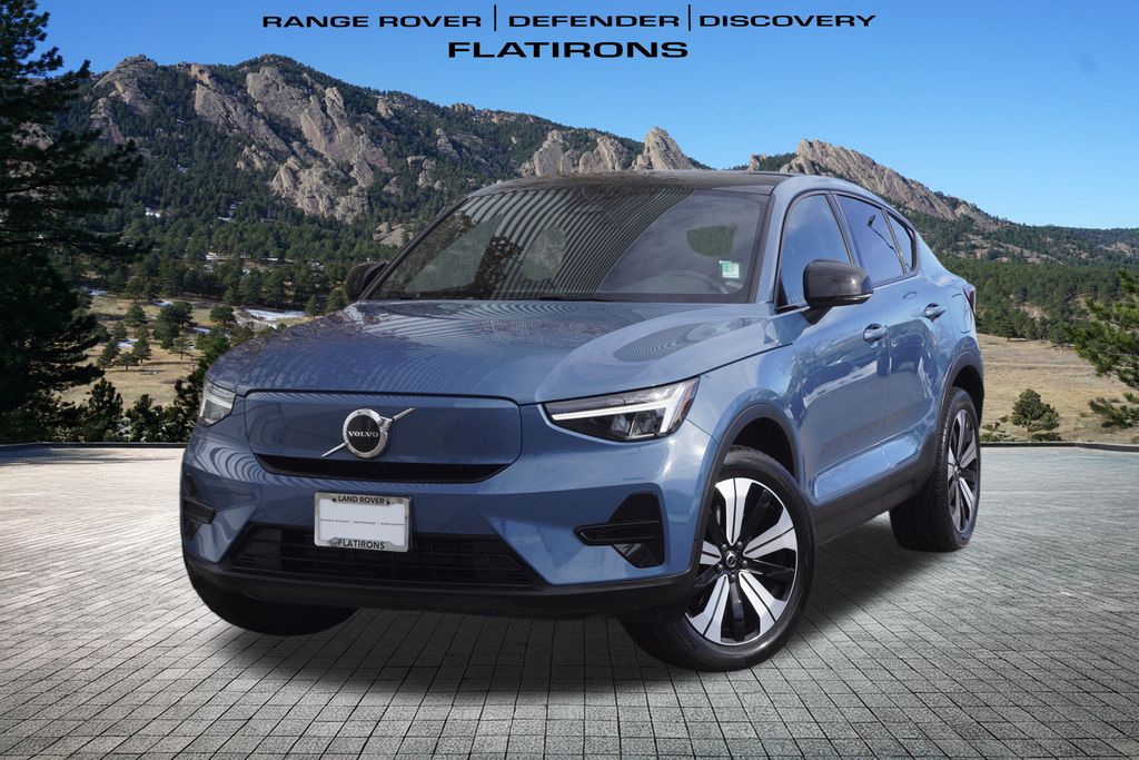 2023 Volvo C40 Core's photo