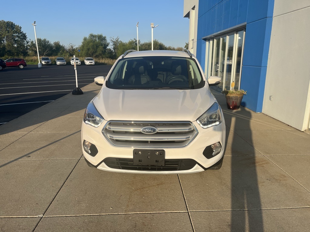 2019 Ford Escape Titanium photo 2