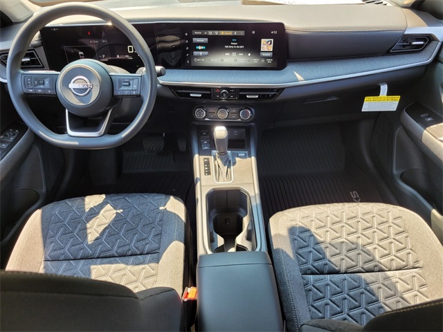 2025 Nissan Kicks SV photo 11