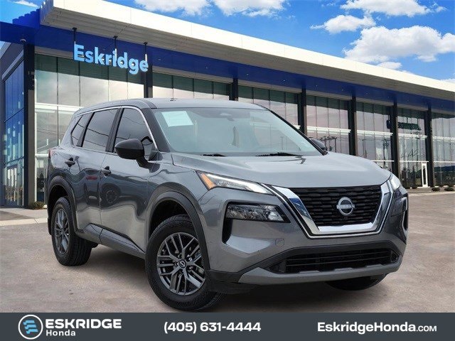 2023 Nissan Rogue S's photo