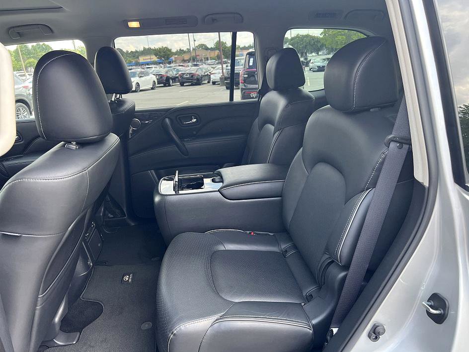 2023 Infiniti QX80 Luxe photo 13