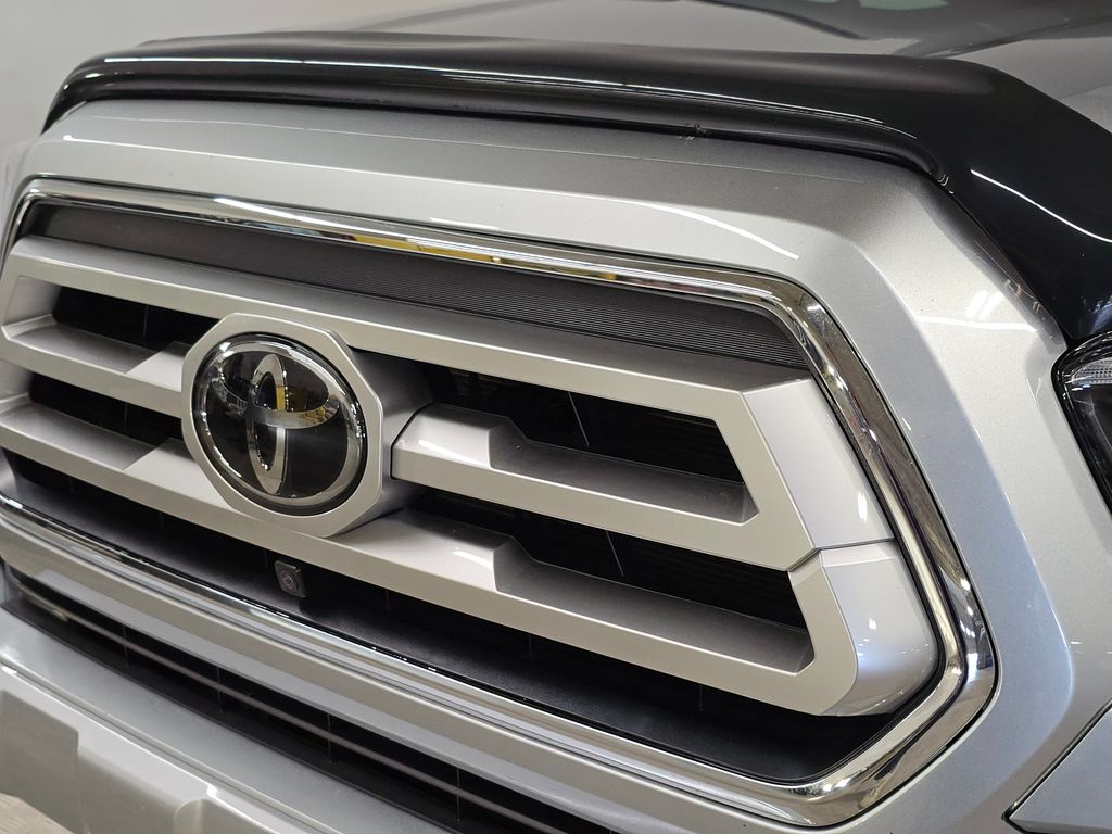 2023 Toyota Tacoma Limited photo 11