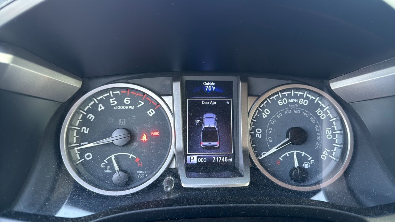 2020 Toyota Tacoma SR5 photo 3