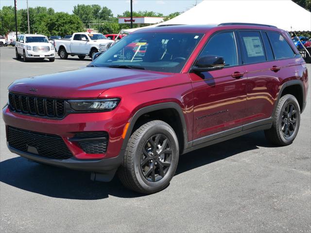 2025 Jeep Grand Cherokee Altitude X photo 3