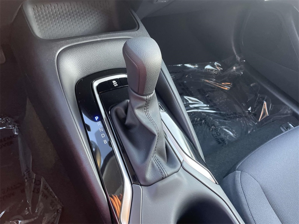 2025 Toyota Corolla LE photo 31