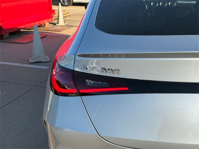 2026 Mercedes Benz GLC 300 4MATIC photo 4