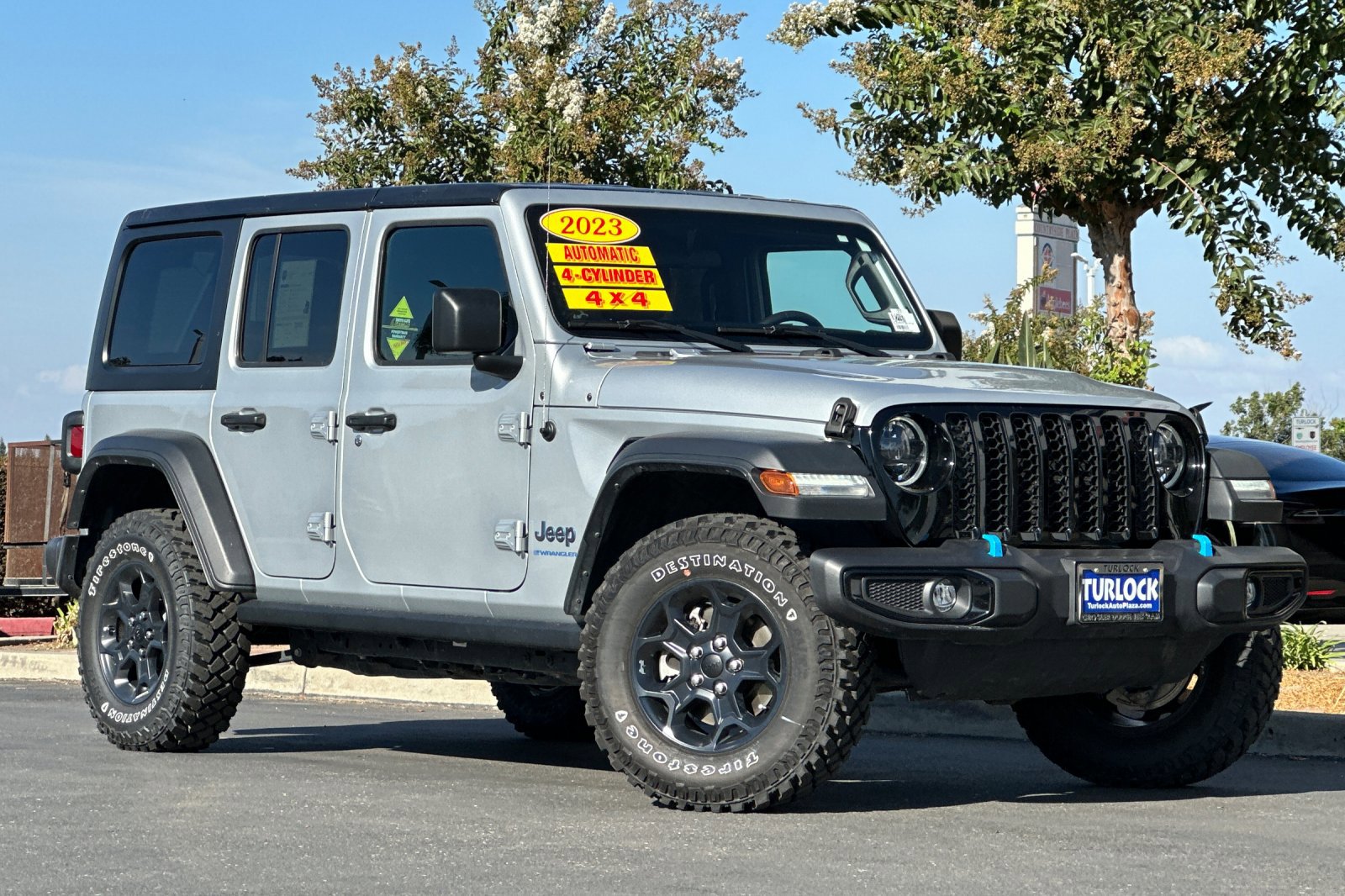 2023 Jeep Wrangler Base 4xe photo 2