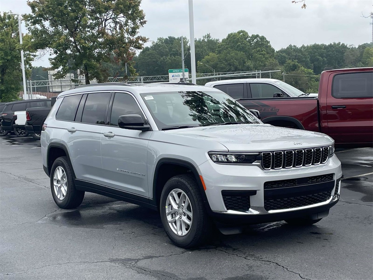 2025 Jeep Grand Cherokee Laredo X photo 36