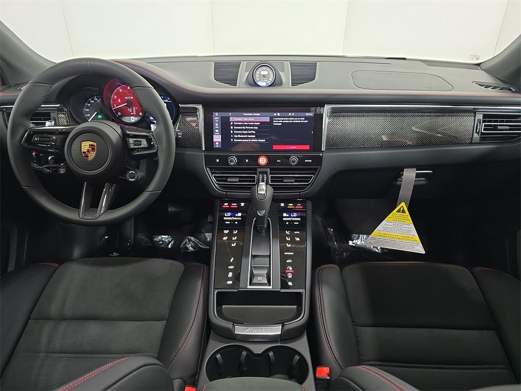 2026 Porsche Macan GTS photo 11