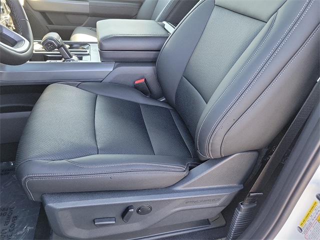 2025 Ford F-150 XLT photo 8