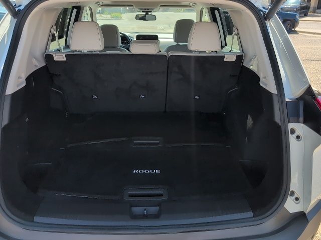 2023 Nissan Rogue SL photo 9