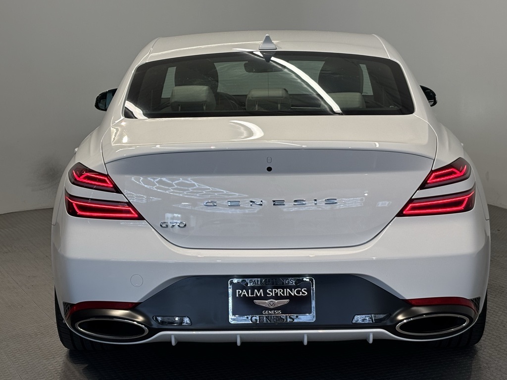 2025 Genesis G70 2.5T photo 3