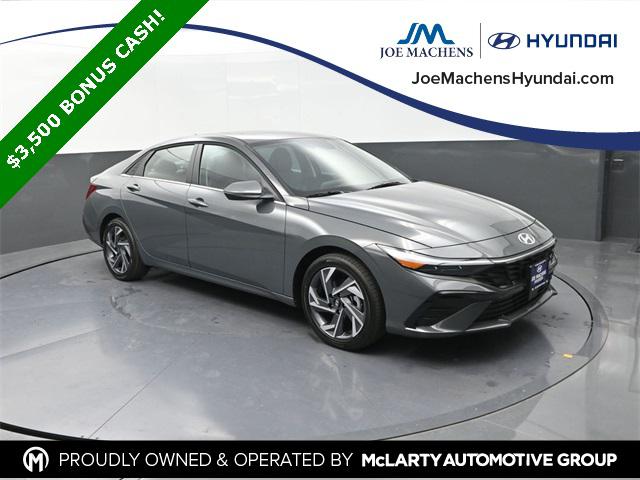 2025 Hyundai Elantra Limited's photo