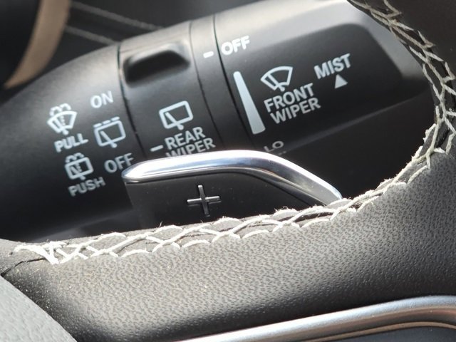 2025 Jeep Grand Cherokee Limited photo 12