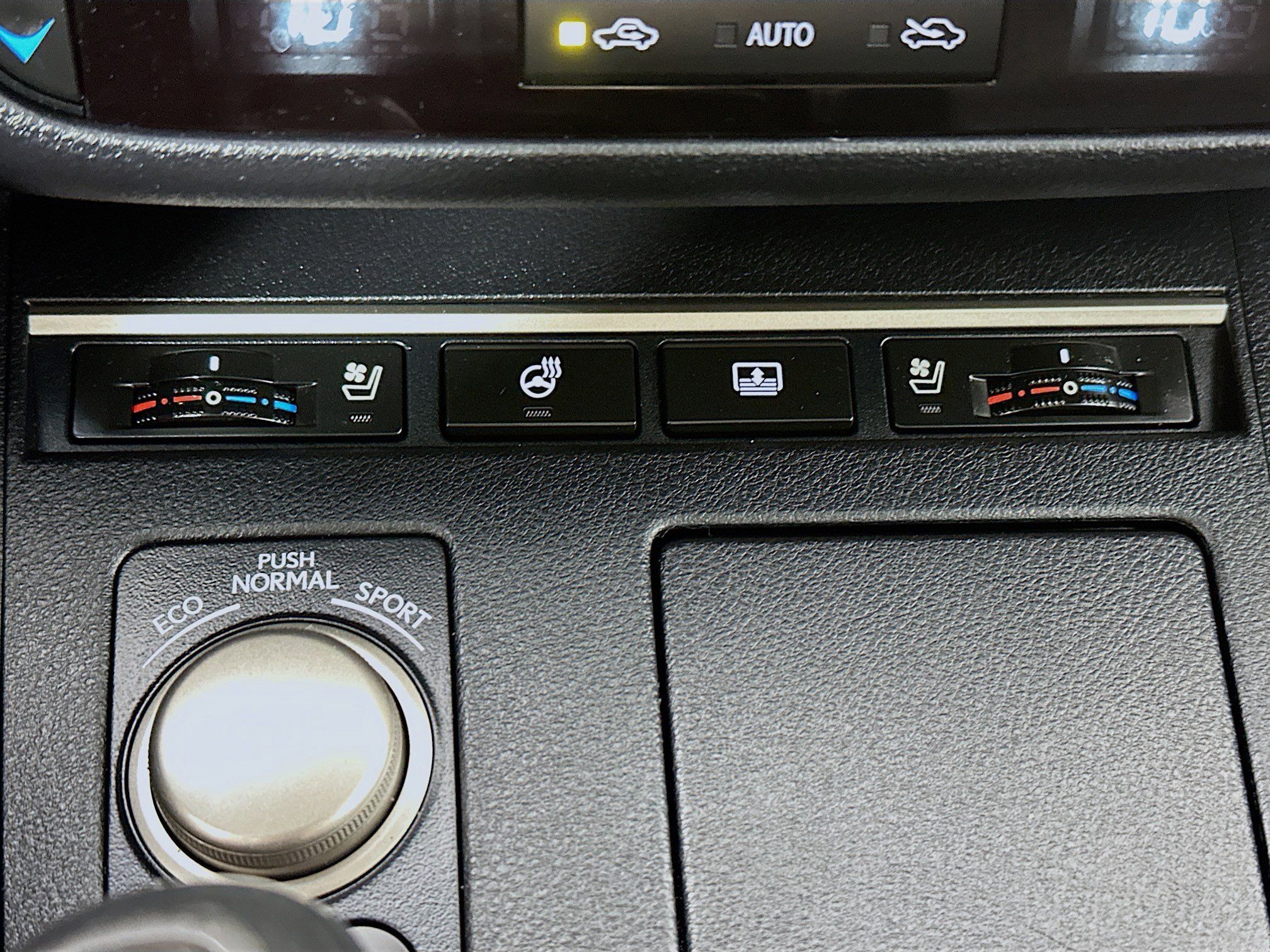 2014 Lexus ES 350 photo 18