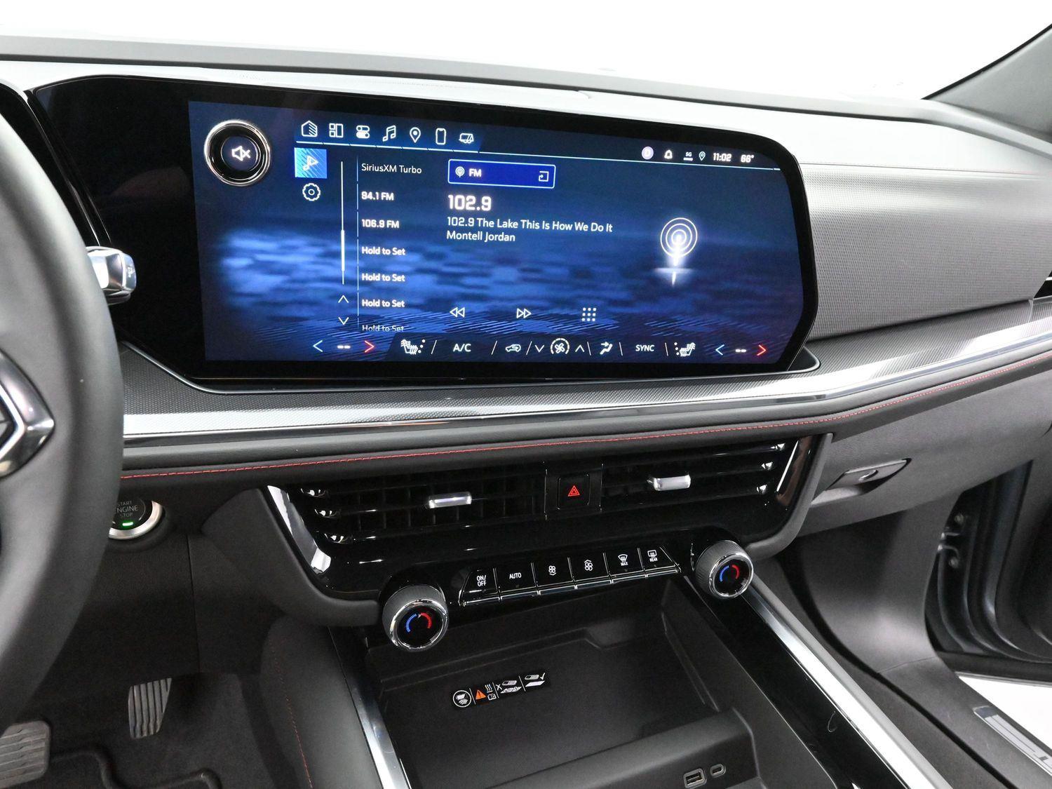 2025 Chevrolet Suburban RST photo 18