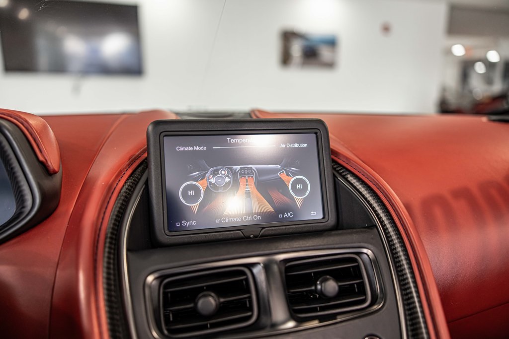 2022 ASTON MARTIN DB11 - Image 28