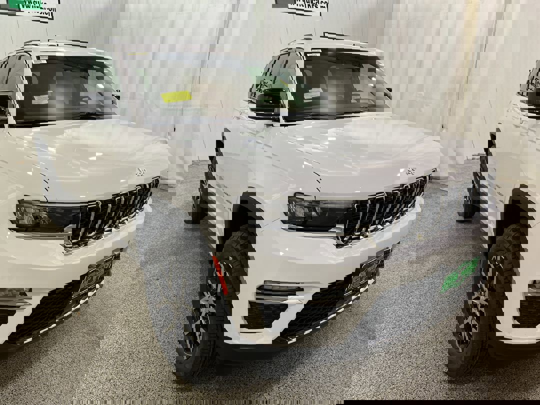 2025 Jeep Grand Cherokee Limited's photo