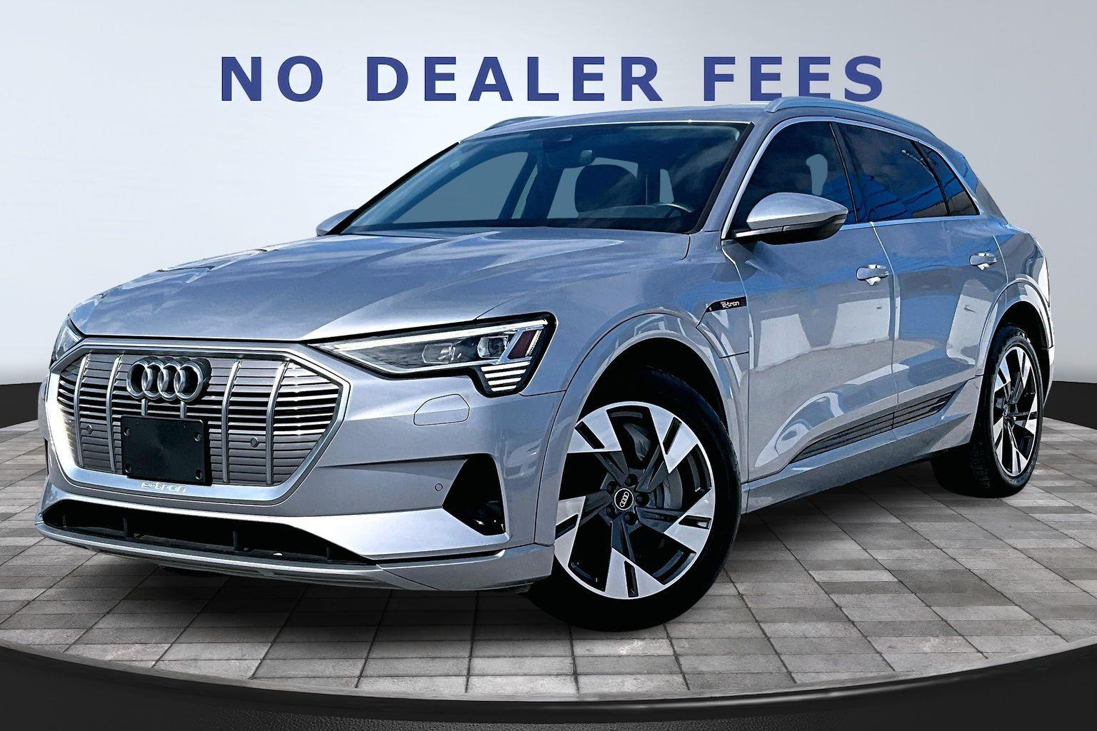 2022 Audi e-tron Premium's photo