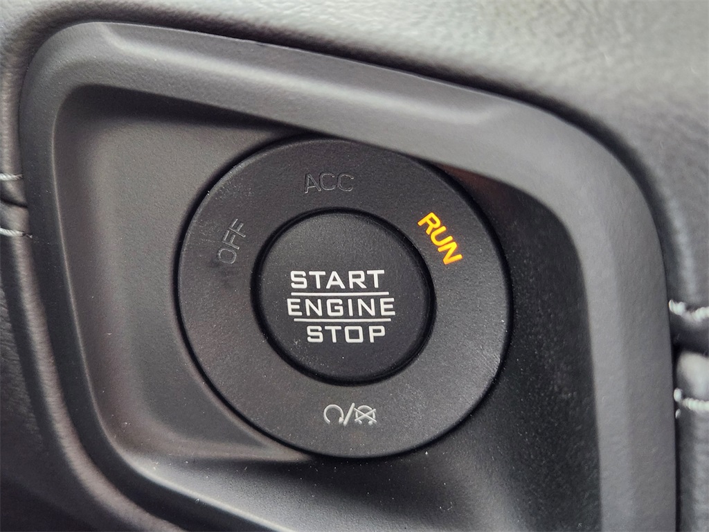 2025 Jeep Wrangler Rubicon 4xe photo 17