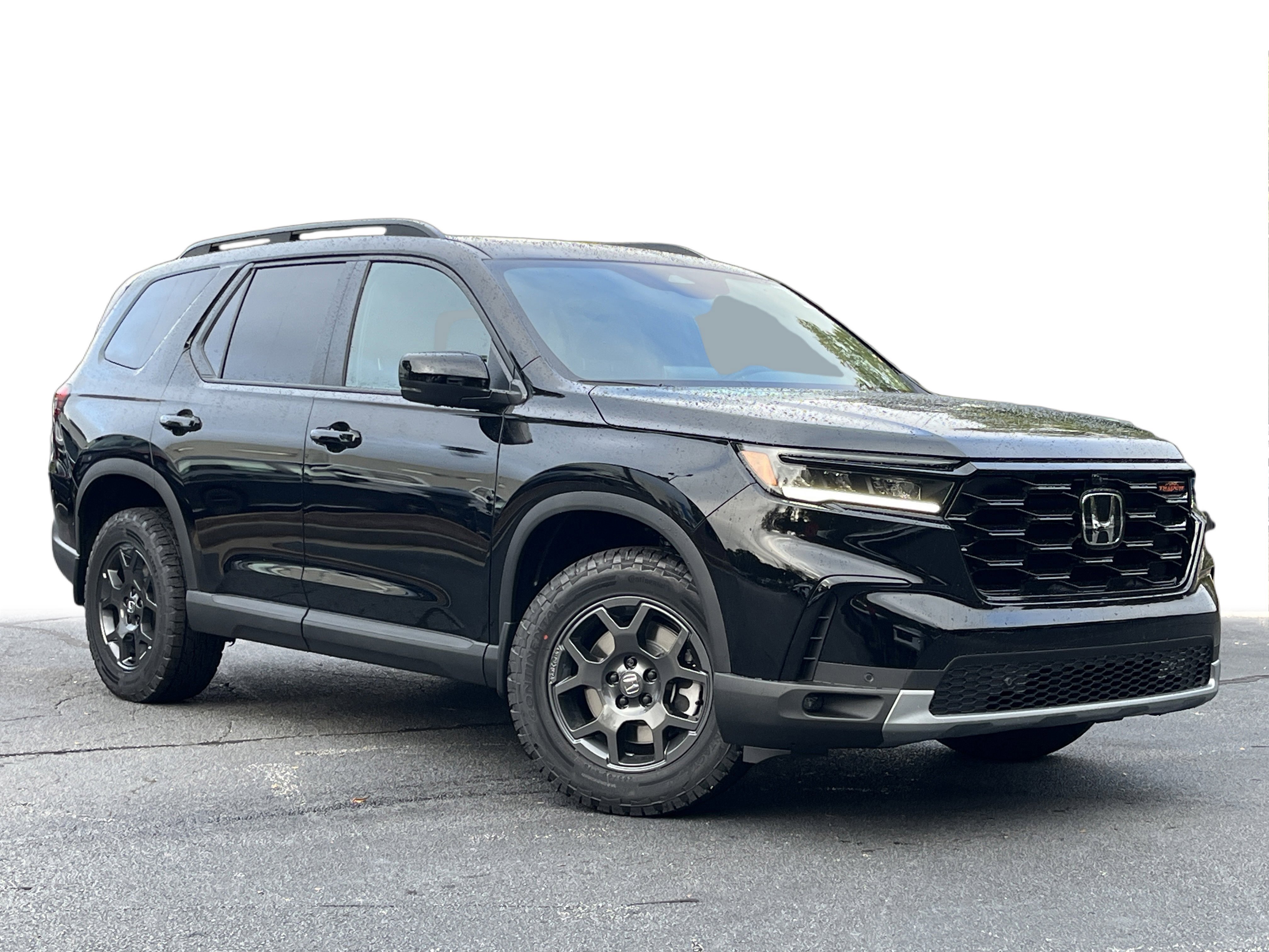 2025 Honda Pilot TrailSport photo 2
