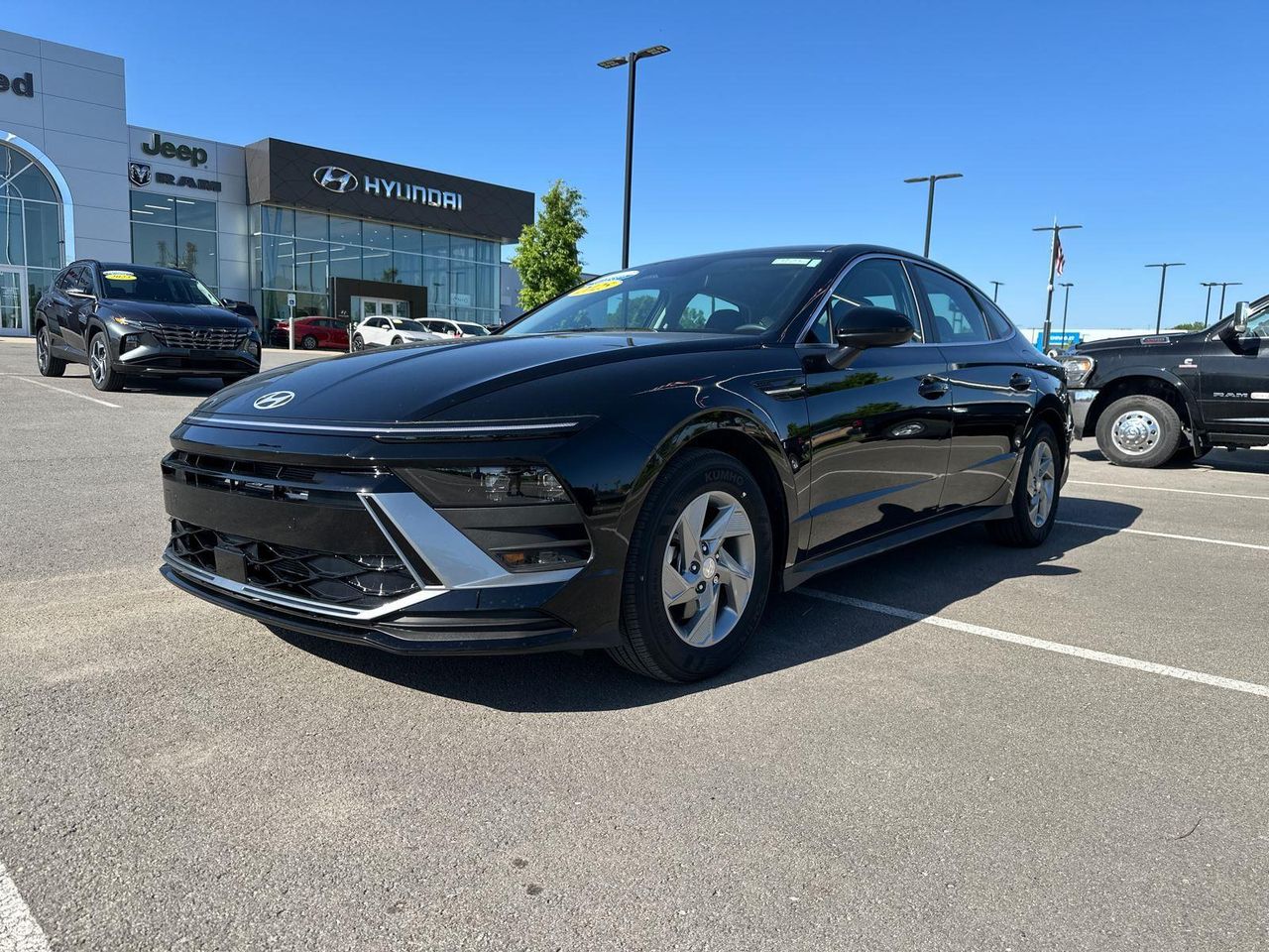 2025 Hyundai Sonata SE's photo