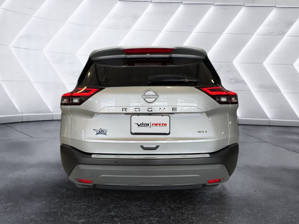 2023 Nissan Rogue SV photo 5
