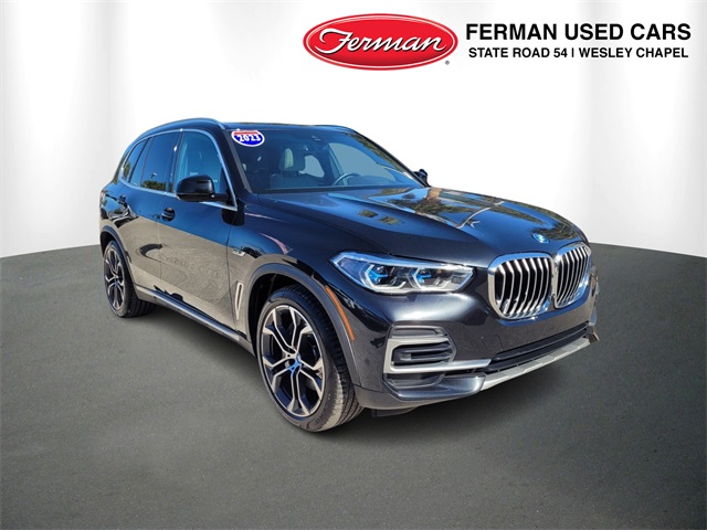 2023 BMW X5 45e's photo
