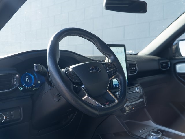 2022 Ford Explorer ST photo 4