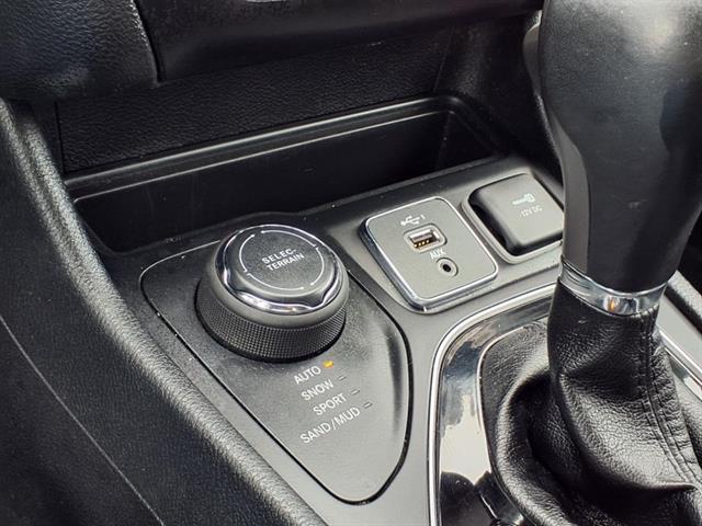 2020 Jeep Cherokee Limited photo 10